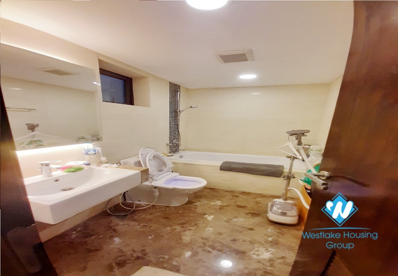 Three-bedroom duplex apartment for rent in Hoang Thanh Tower.